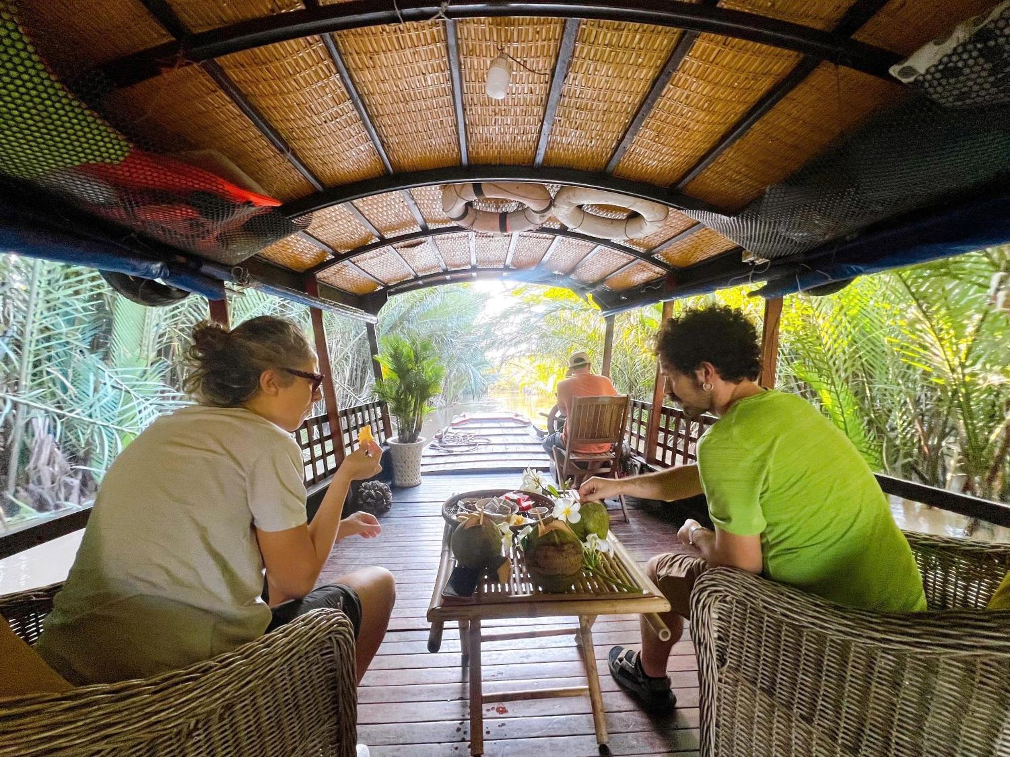 Hide Away Bungalows In Ben Tre City Exterior foto